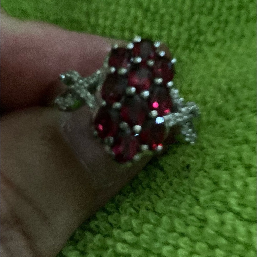 Unique , beautiful Garnet ring - Picture 2 of 4